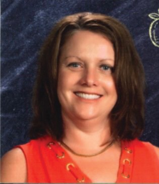 We are pleased to welcome to the parish office, in the role of Administrative Assistant, Krista Putman! Parishioners may already know Krista, as she has been a parishioner at St. Francis for 11 years.
